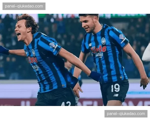 切尔西vs曼城比赛中，多库抢断凯塞多后突入禁区破门瞬间